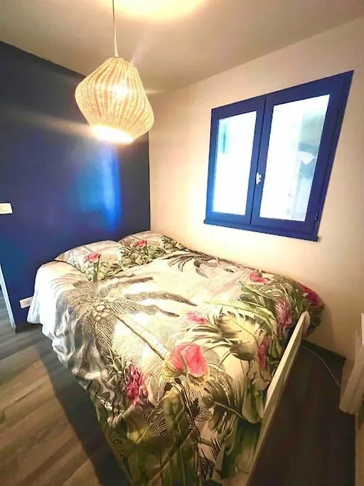 Apartment Baie D'Azur Vue Mer Piscine Parking Villeneuve-Loubet France